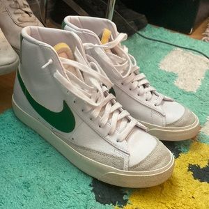 Green Nike blazers women size 9